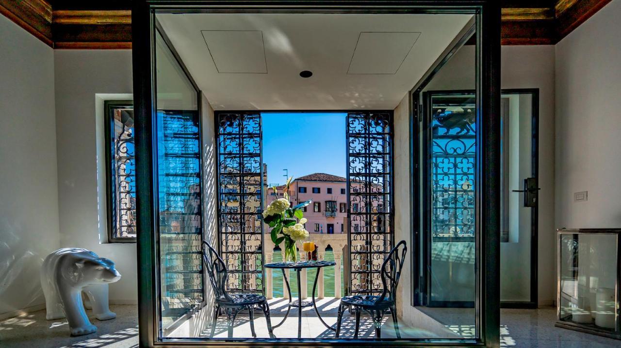 La Loggia Grand Canal Venice